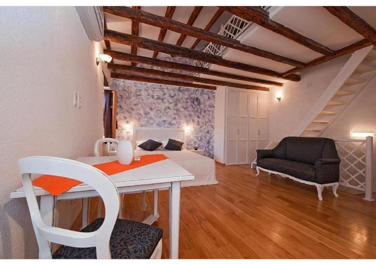 San Cristoforo Accommodations Rovinj - Garzotto Bagian luar foto